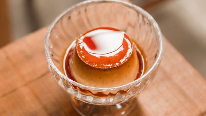 ¿Buscas darle diversión a tus postres? Cocina este flan sabor capuchino con licor de café