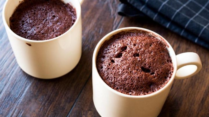 Un postre rápido y saludable: Este mug cake de chocolate queda perfecto para acompañarte