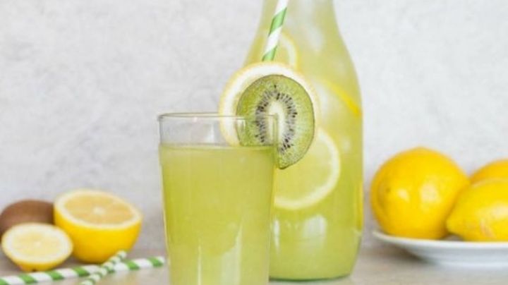 Dale un toque aún más fresco a tu limonada; aprende a prepararla con un poco de kiwi