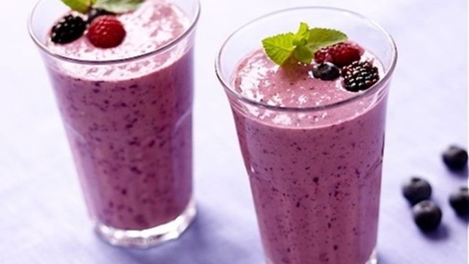 ¿Ya no aguantas el calor? Olvídate de el con este refrescante smoothie de frutas