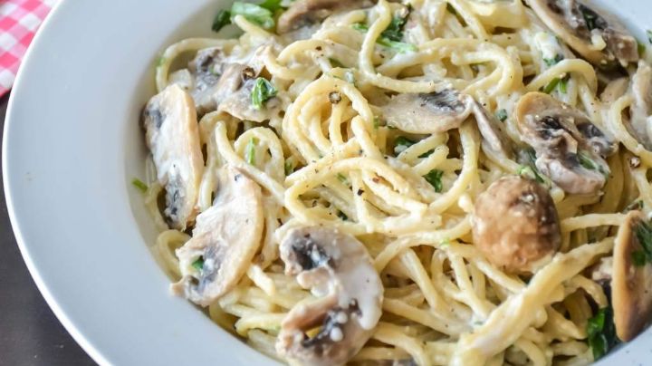 Spaghetti con champiñones en salsa blanca: La combinación perfecta para los amantes de la pasta