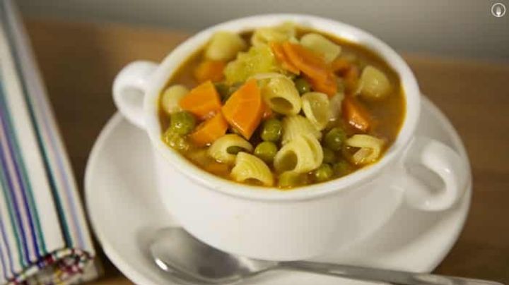Sopa minestrone: Una deliciosa opción de origen italiano ideal para todos los días