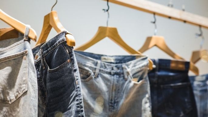 ¡No son solo unos jeans! Conoce las implicaciones que envuelven a la mezclilla