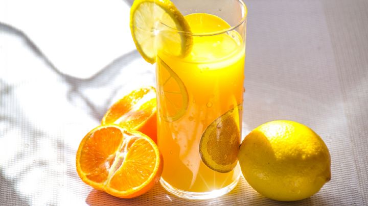 ¿Necesitas refrescarte? No te pierdas esta deliciosa agua fresca de mango con naranja
