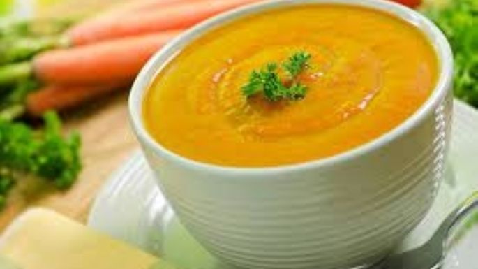 Dale un sabor diferente a tu paladar con esta exquisita sopa de jengibre, zanahoria y mandarina