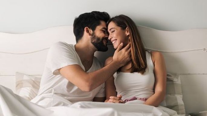 Dormir con tu pareja: Descubre algunas cómodas posiciones para descansar acompañada