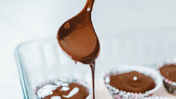 ¡Dale un giro a tu desayuno clásico fácil y rico! Prepara estos hotcakes sabor chocolate