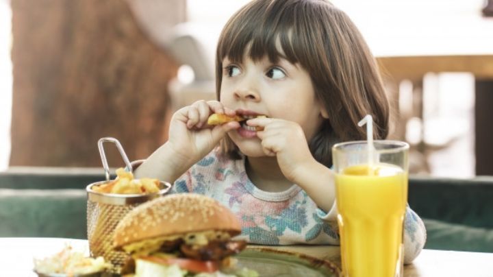 Prevén trastornos alimenticos desde la infancia: Estos consejos te ayudarán con ello