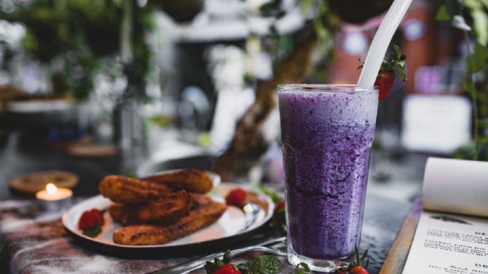 ¿Necesitas un atole para un día nublado? Prepara esta original receta de sabor zarzamora