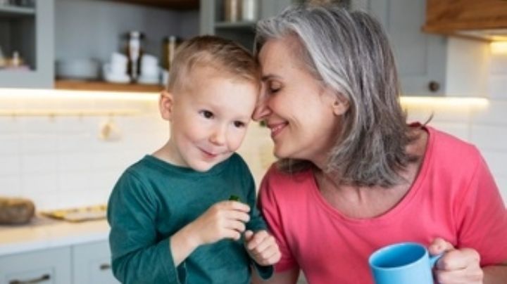 Abuelitas maternas: Descubre la razón por la que tienen un gran lazo con tus hijos