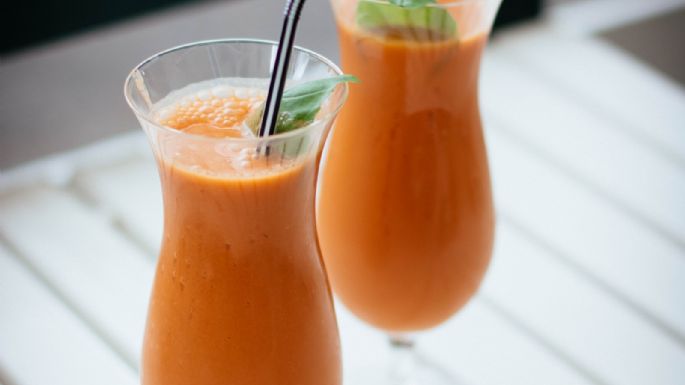 ¡Para amantes del durazno! Prepara este delicioso smoothie de durazno con leche