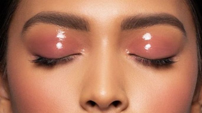 'Glossy eyes': Una técnica de maquillaje para ojos a la que le debes dar una oportunidad