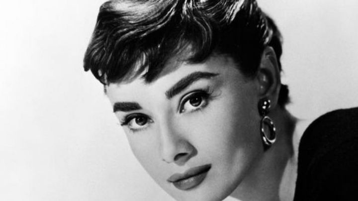 Gafas de sol, labios rojos y otros elementos de Audrey Hepburn que trascendieron en la moda