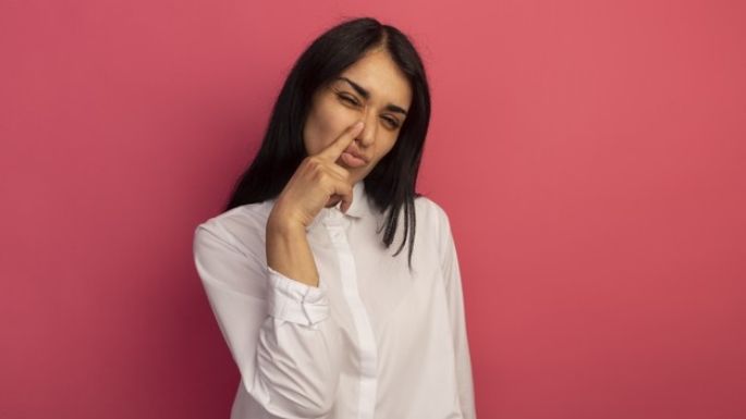 ¡Sin cirugías! Así es como puedes afinar tu nariz con solo un poco de maquillaje