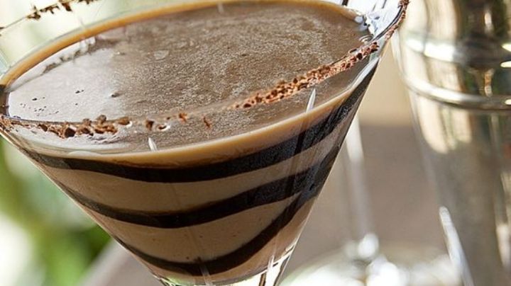 Dulce y elegante: Este martini de chocolate será el cóctel perfecto para tus reuniones con amigas