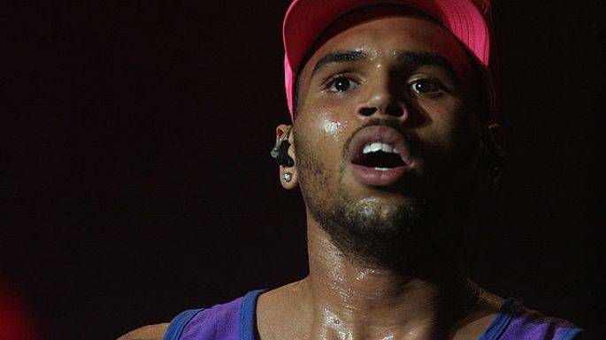 El cantante Chris Brown es acusado una vez más de golpear a una mujer