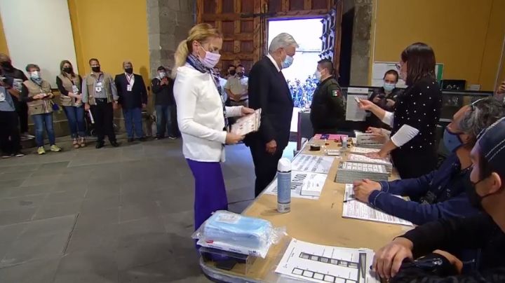 ¡Los políticos también votan! Funcionarios comparten en redes cómo viven las elecciones