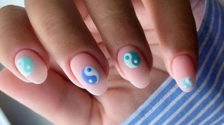 El yinyang en tus uñas: Así s como puedes llevar el símbolo taijitu en tus uñas