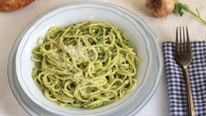 ¡Una pasta lista en tan solo 5 minutos! Prepara este spaghetti con ajo y perejil