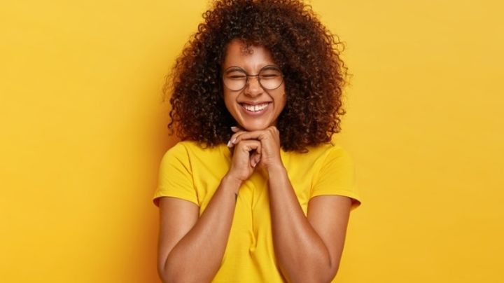 Luce una melena perfecta con ayuda de estos peinados para cabello corto con rizos