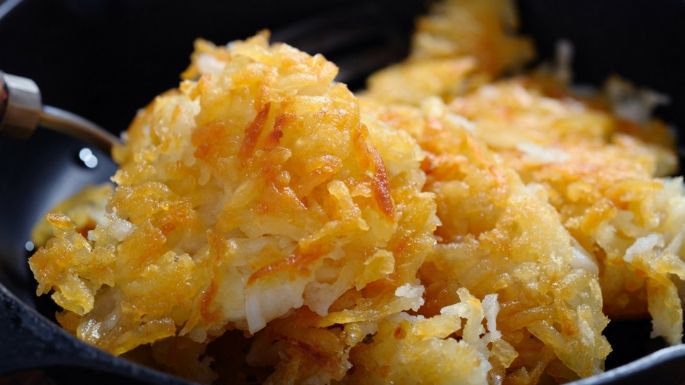 Consiente a tu familia al preparar estas papas Hash Brown con tan solo 3 ingredientes