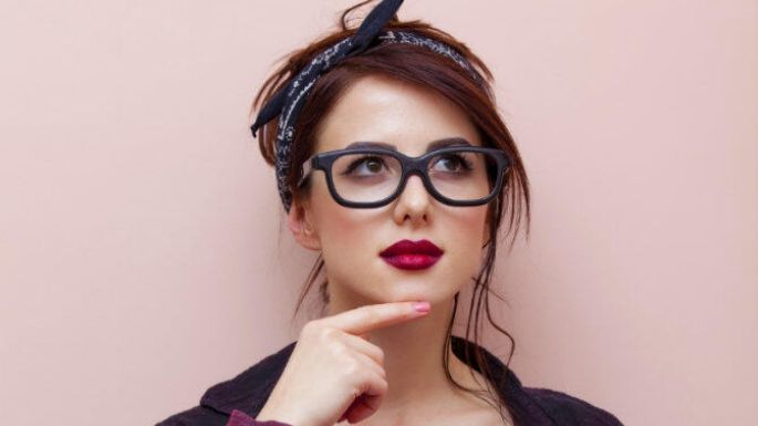 ¿Usas lentes? Inspírate y crea un look perfecto con estas opciones de peinados