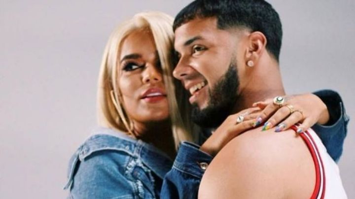 ¿Hay reconciliación? Karol G y Anuel fueron vistos dándose un apasionado beso