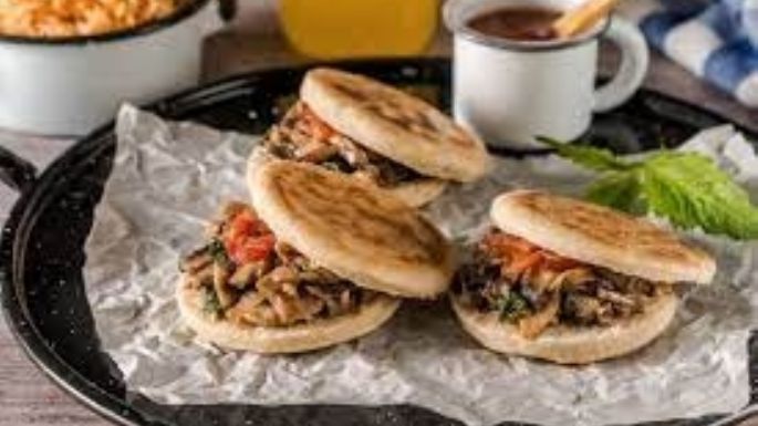 Un platillo tradicional: Estas gorditas rellenas de hongos y salsa verdete van a encantar