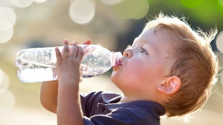 En esta temporada de calor cuida a tus hijos y evita una deshidratación; entérate cómo