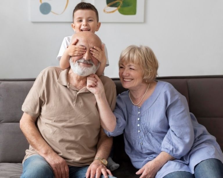 Por qué tus hijos prefieren estar con sus abuelos 