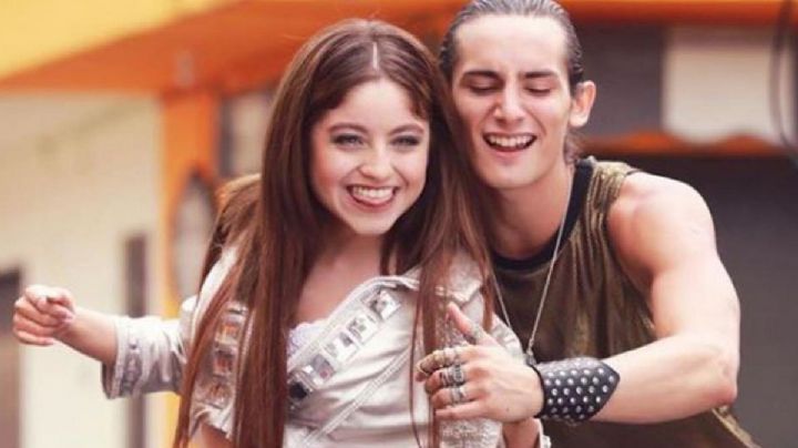 Con romántico beso Karol Sevilla y Emilio Osorio confirma su noviazgo