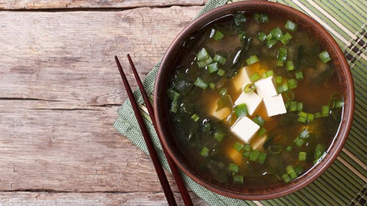 Haz un viaje culinario hasta Japón con esta fabulosa sopa miso casera