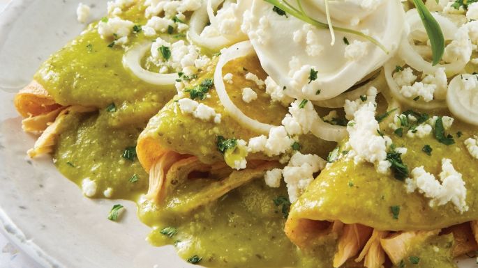 El sabor de lo tradicional: Aprende a preparar unas deliciosas enchiladas verdes