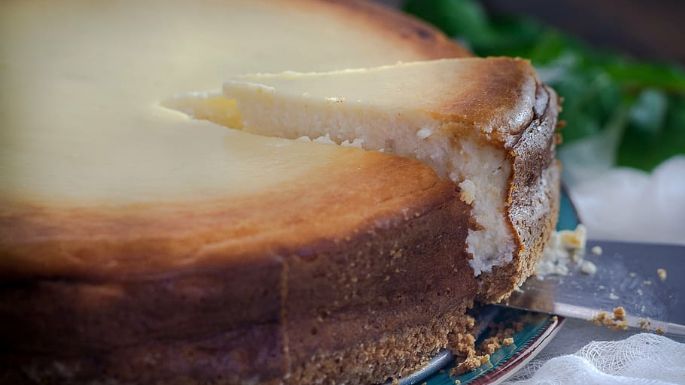 Deleita tu paladar con el rico sabor de esta tarta de requesón con yogurt