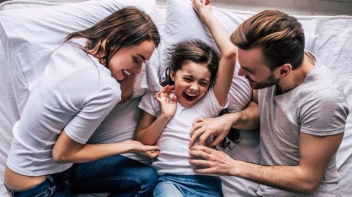 ¡Asombroso! Estos son los increíbles beneficios de las cosquillas en los niños