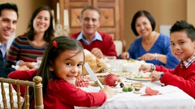 ¡Reúnelos! Conoce las razones por las que comer en familia es bueno