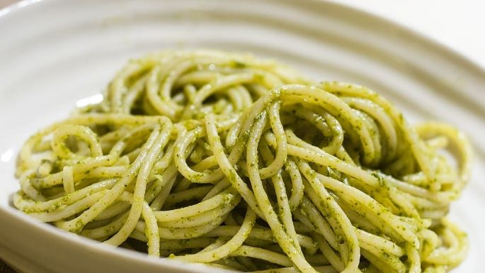 Prepara esta pasta con aguacate para la comida y deléitate con su sabor