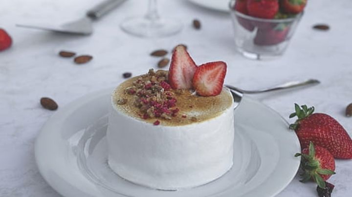 Lúcete en la cocina al prepararte esta rica panacota  de mascarpone