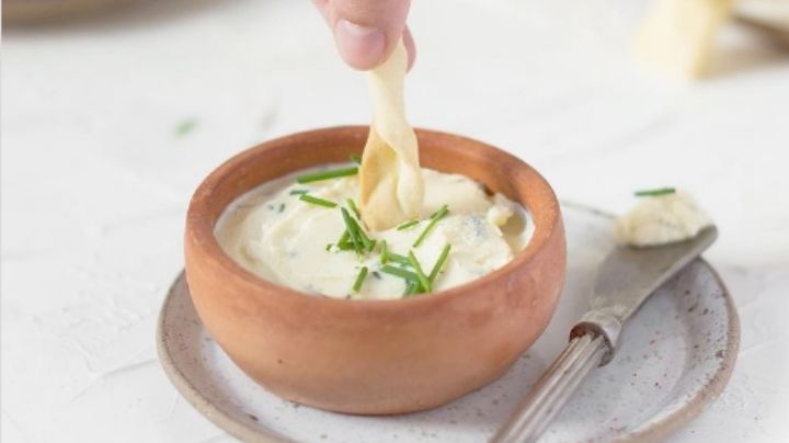 Un sabor fuerte, pero delicioso: Prepara este dip a base de mayonesa y ajo