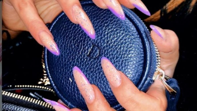 ¡Uñas moradas! Así es como puedes decorar tus uñas para primavera en el estilo 'french'