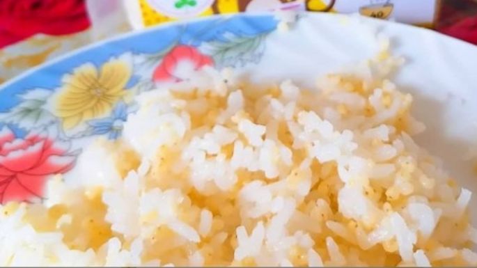 Así es como puedes prepararle un arroz a tu bebé con leche materna