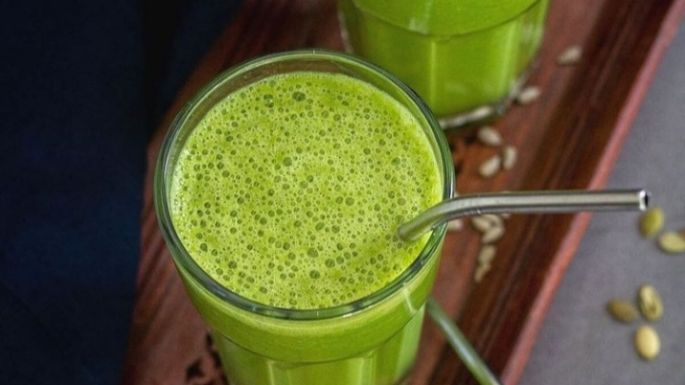 Un 'punch' de energía: Prepara este licuado de mango, espinaca y avena