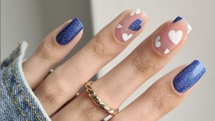 ¡Muy romántico! Así es como puedes hacer este diseño de uñas con corazones