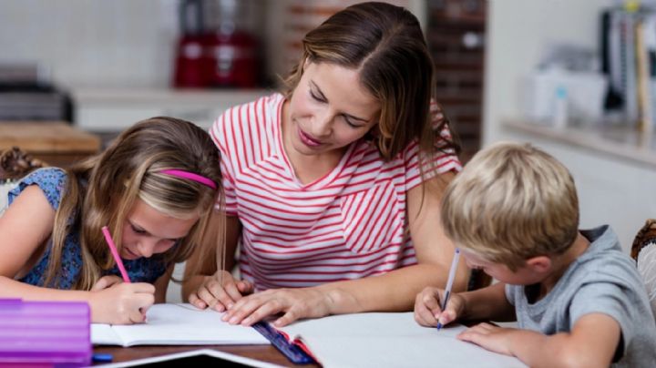 Ayuda a tus hijos con sus tareas de la escuela, sin que las hagas por ellos