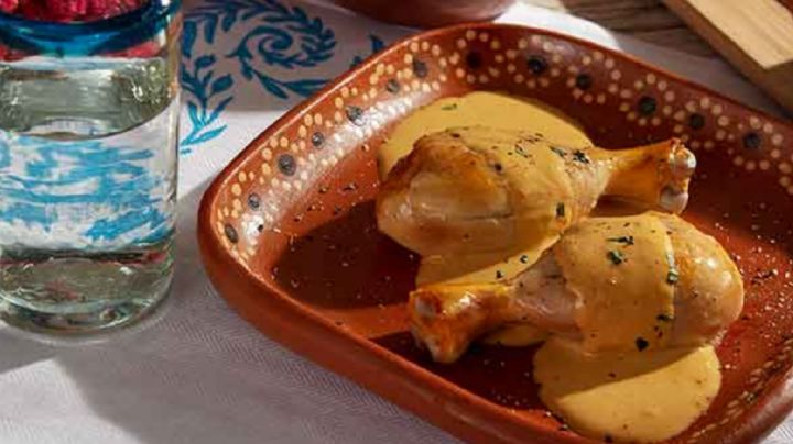 Pollo en salsa de cempasúchil: Aprovecha la temporada para sorprender a todos