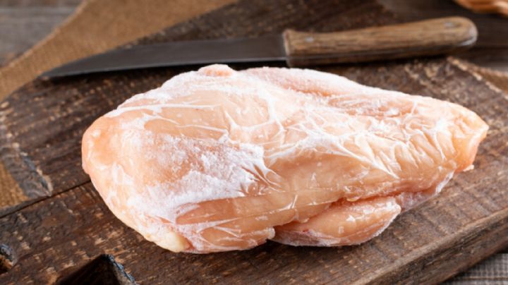 Descongela tu pollo para la comida en tan solo unos minutos con estos tips