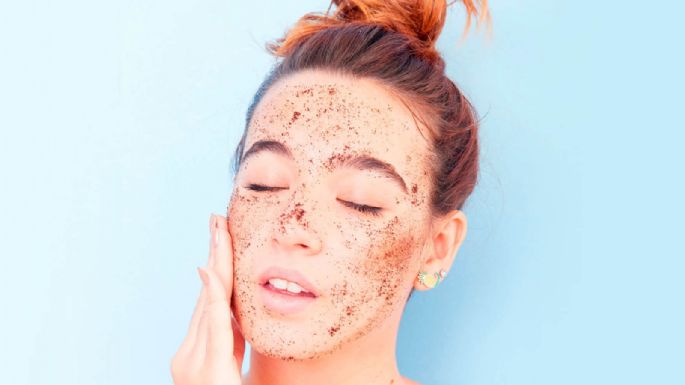 9 recetas de exfoliantes con pocos ingredientes para todo el cuerpo