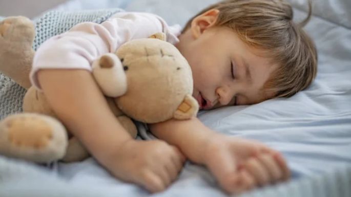 Descubre con qué frecuencia se recomienda lavar el peluche de tu hijo