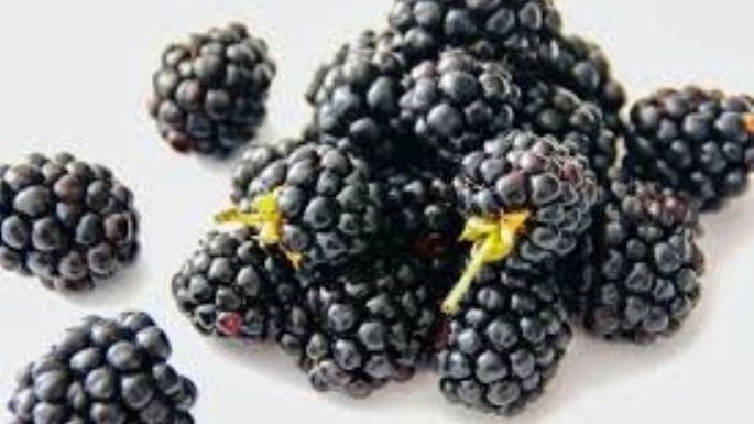 ¿Guardas moras en el refrigerador? Úsalas en 3 tratamientos de belleza