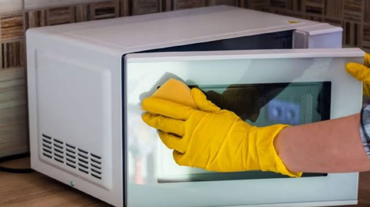 Deja tu refrigerador y microondas blancos con este truco para que parezcan nuevos
